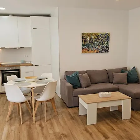 Stylish Old Town Apartament